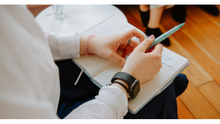 Qui prescrit et qui réalise la rééducation périnéale ?
